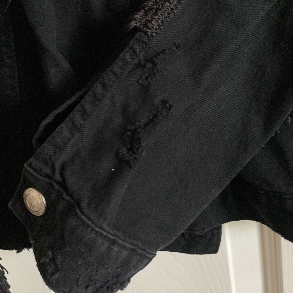 Zara Woman distressed black denim jacket with fringe back down arms - Picture 7 of 12